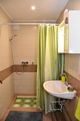 Others 5, Media Panzio es Apartmanhaz, Hajdúszoboszló