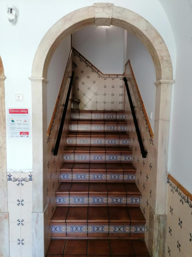 Others 5, Hospedaria Dona Maria, Beja
