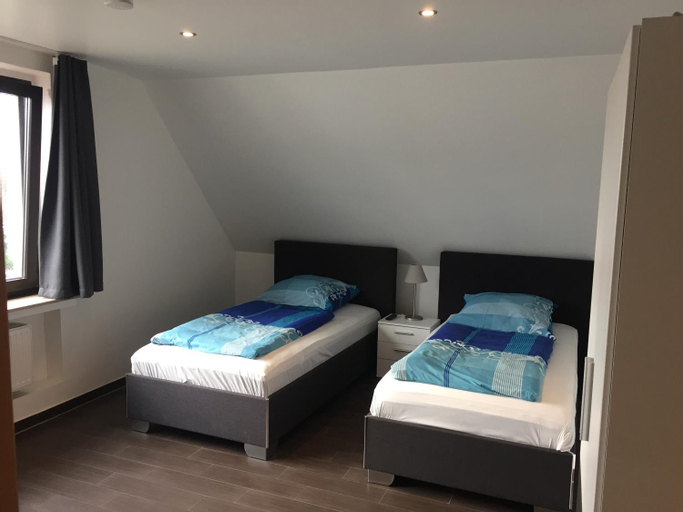 Bedroom 2, Hotel Restaurant Kroatia, Dortmund