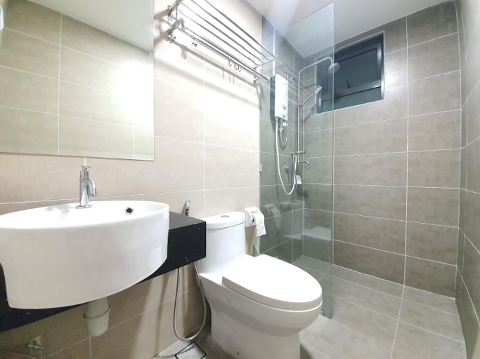 Bathroom 1, Liberty Arc Ampang by BeeStay Management, Ampang