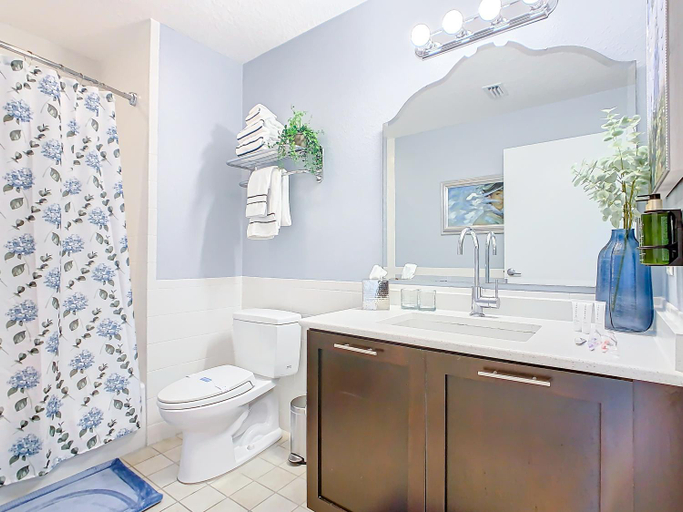 Bathroom 4, 1Bed1Bath Pet Friendly Condo near Disney, Osceola