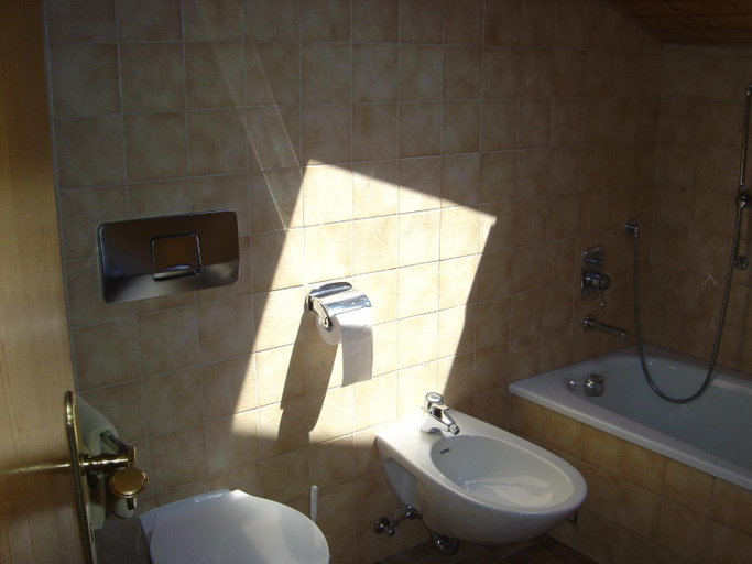 Bathroom 3, Ferienwohnungen Almbrunnerl - Chiemgau Karte, Traunstein