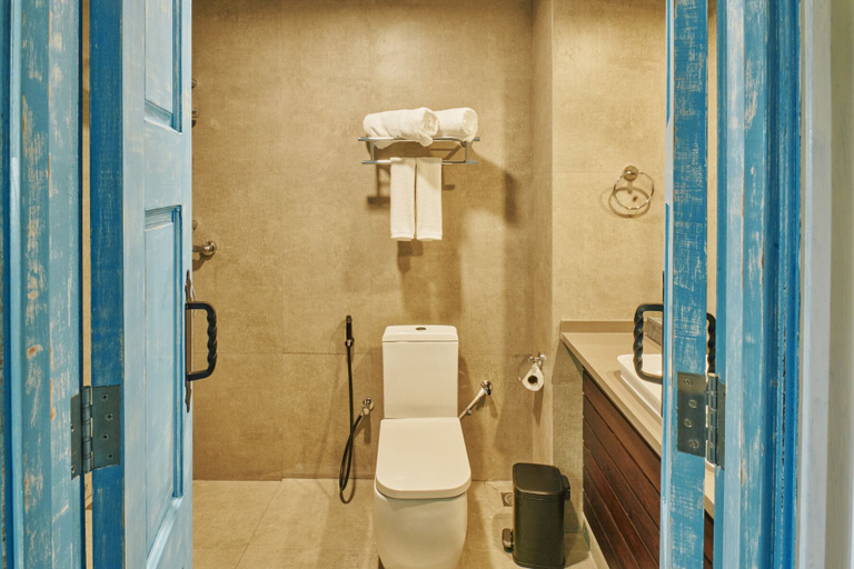 Bathroom 4, Beach Hotel Dhigurah