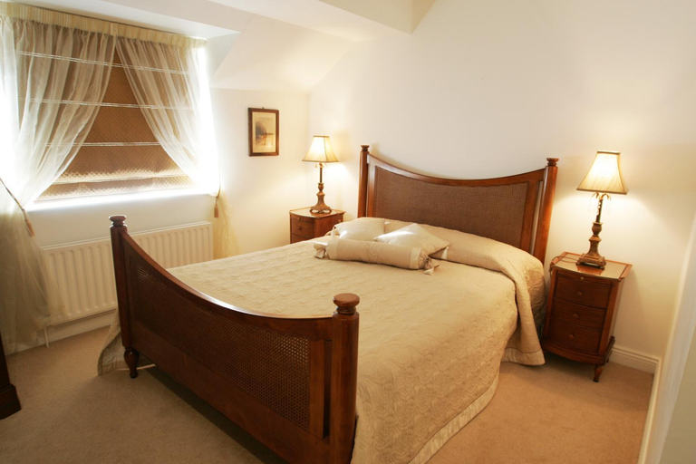 Others 4, Heatons Guesthouse