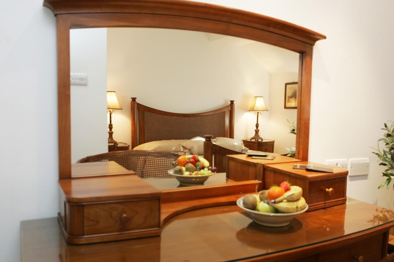 Others 5, Heatons Guesthouse