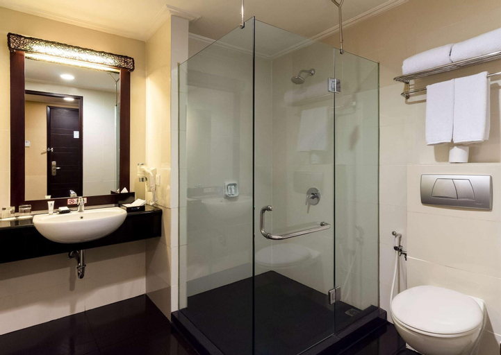 Bathroom 4