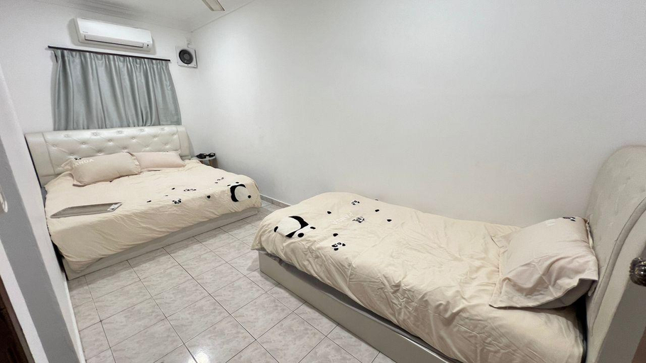 Others 3, PandaHomestay28, Johor Bahru