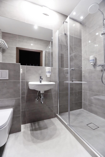 Bathroom 4, Pod Lipami, Gdańsk