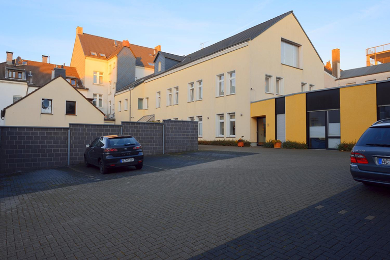 Others 4, Gastehaus Rohleder, Mettmann