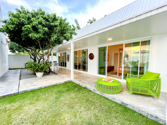 Others 5, One Villa Samaesarn, Sattahip