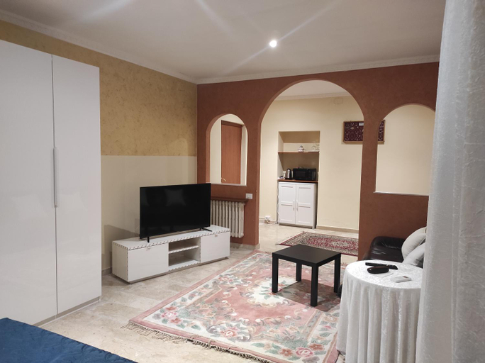 Others 3, casa di malika, Matera