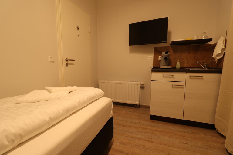 Bedroom 14