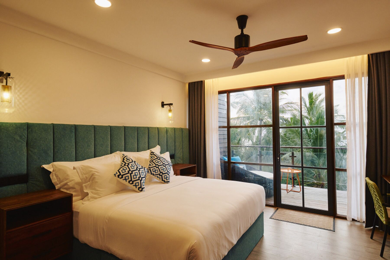 Bedroom 3, Beach Hotel Dhigurah