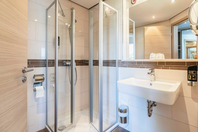 Bathroom 3, Hotel Markgraf, Potsdam-Mittelmark