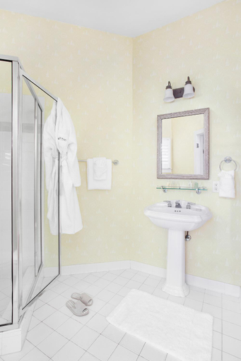 Bathroom 3, The Cottages on Charleston Harbor, Berkeley