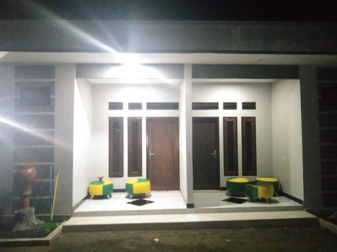Exterior 10