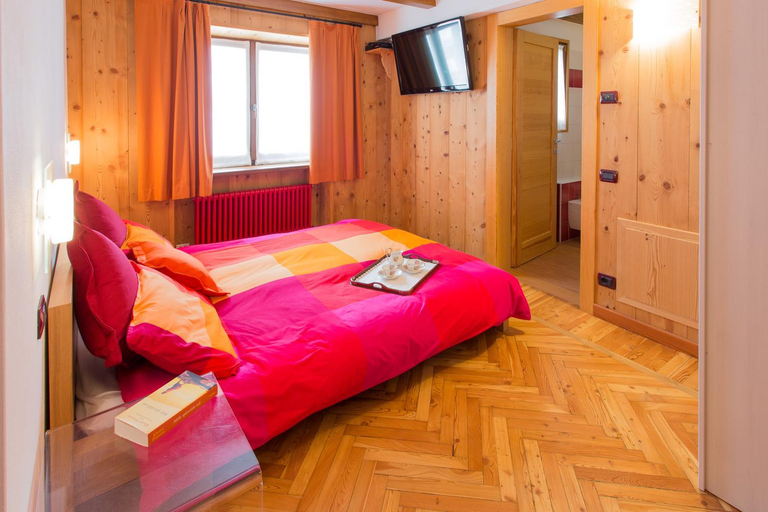 Bedroom 2, B&B White Moon, Aosta
