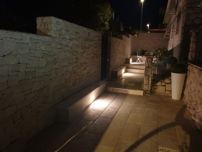 Others 5, Villa Sarah, Supetar