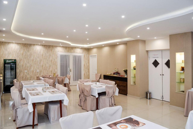 Food & Drinks 2, Media Panzio es Apartmanhaz, Hajdúszoboszló