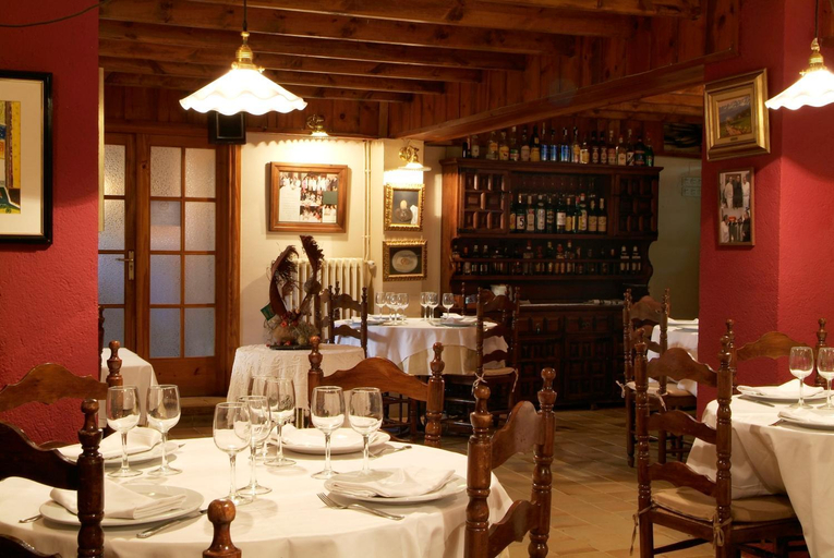 Food & Drinks 4, Aero Hotel Cerdanya Ca L'eudald, Girona