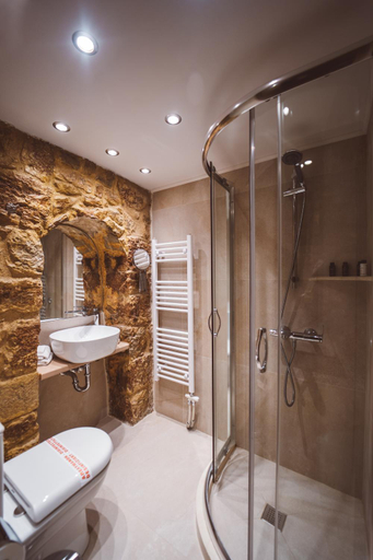 Bathroom 2, Afanos Guesthouse, Central Greece