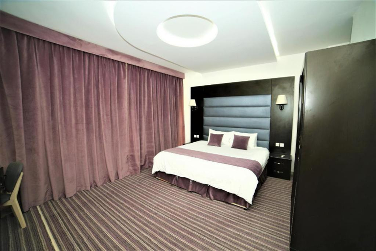 Bedroom 3, Al Dyafa Hotel Suites, Salalah