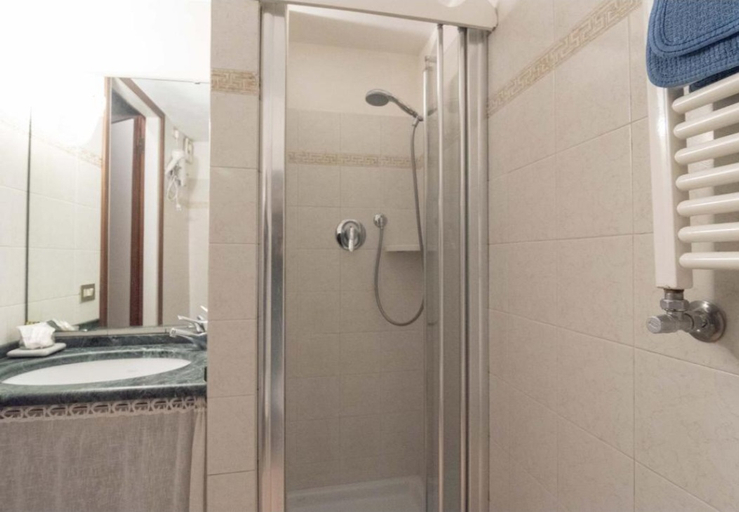 Bathroom 5, Ca' Rielo, Venezia