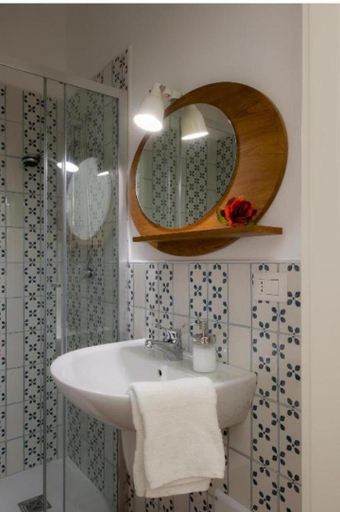 Bathroom, martinirooms 3,0, Bari