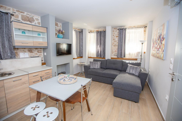 Others 2, ΟNIRO Comfort Living, Epirus