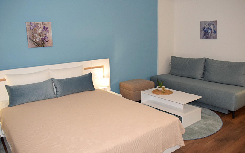 Others 2, Iris Guesthouse
