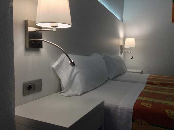 Bedroom 3, Hostal Pitiusa, Baleares