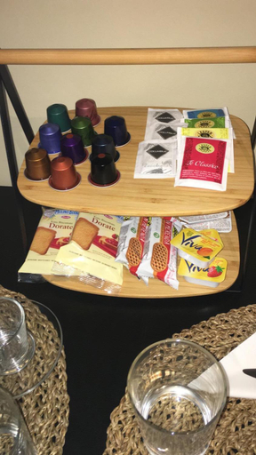 Food & Drinks