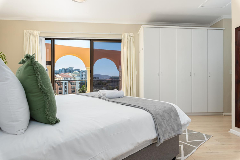Others 4, Island Club Luxury Apartments, City of Cape Town