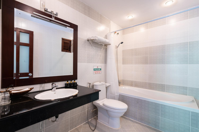 Bathroom 7