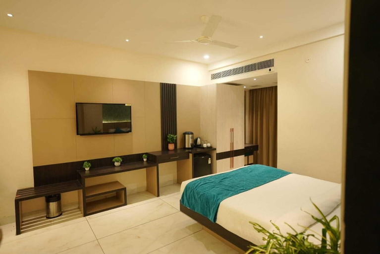 Bedroom 5, Palak Palace Hotels and Resort, Bhopal