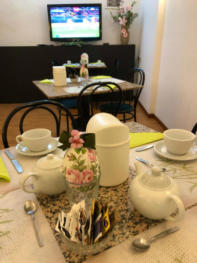 Food & Drinks 5, ホテル アルカディア, Macerata