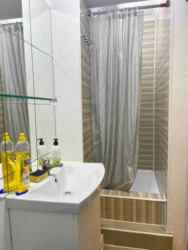 Bathroom 4, Outlet 5", Chisinau
