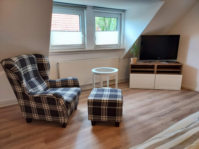 Others 2, Apartment 1 Unter den Eichen, Uelzen