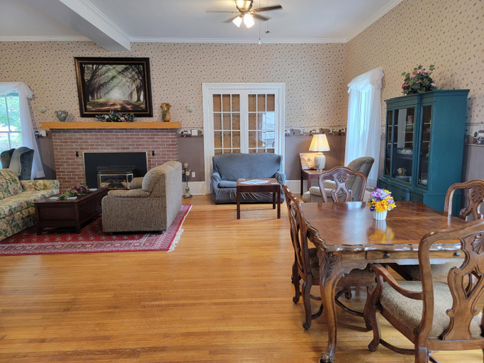 Others 2, Josephine's Bed & Breakfast, Venango