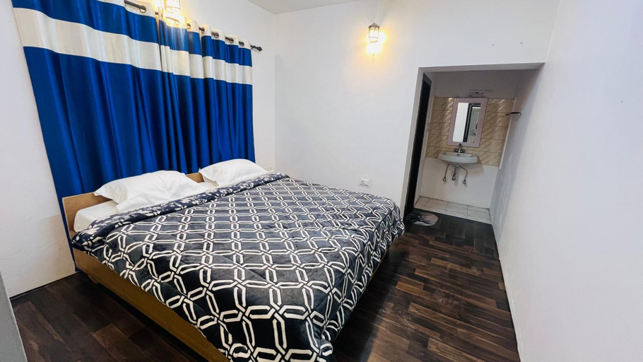 Bedroom 3, Hidden valley, The Nilgiris