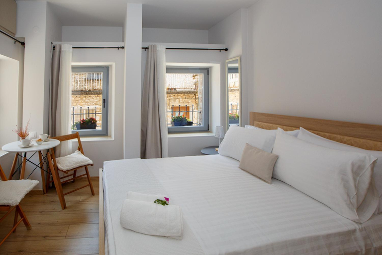 Others 3, ΟNIRO Comfort Living, Epirus