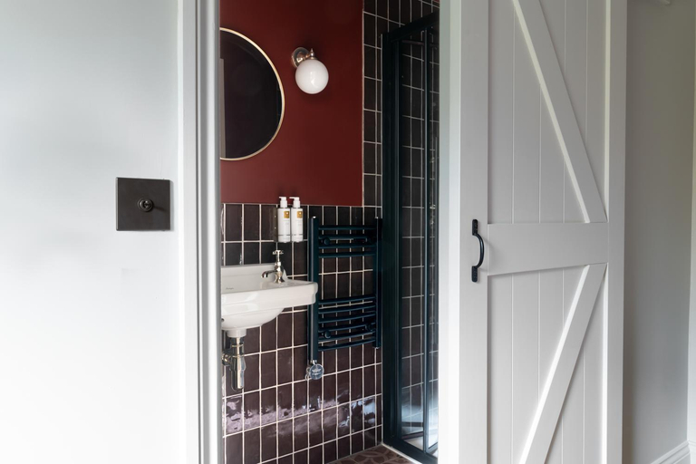 Bathroom 4, The Penn, Cumbria