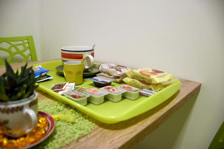 Food & Drinks