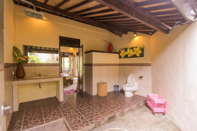 Bathroom 9