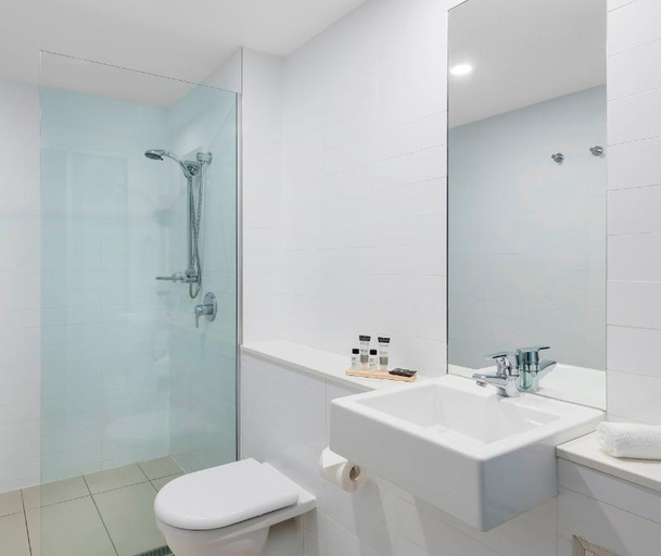 Bathroom 15