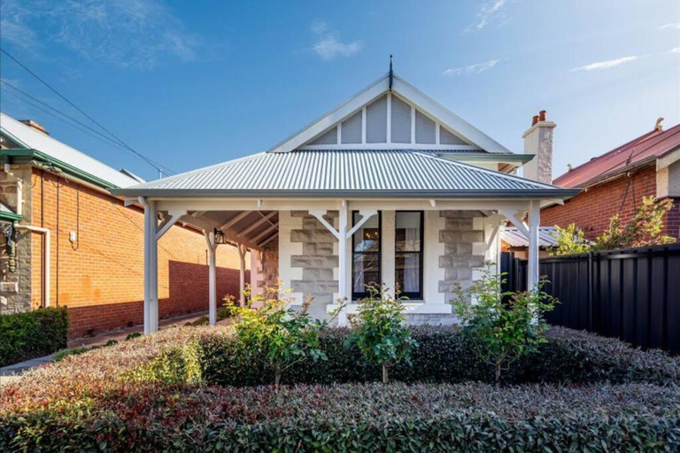 Emilias' Place - Mile End City Fringe, Adelaide