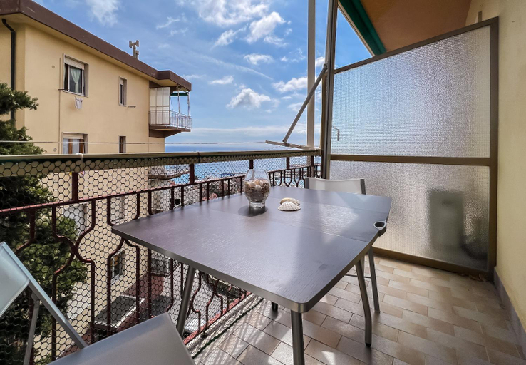 Exterior & Views 5, Grazioso monolocale con vista mare, Savona