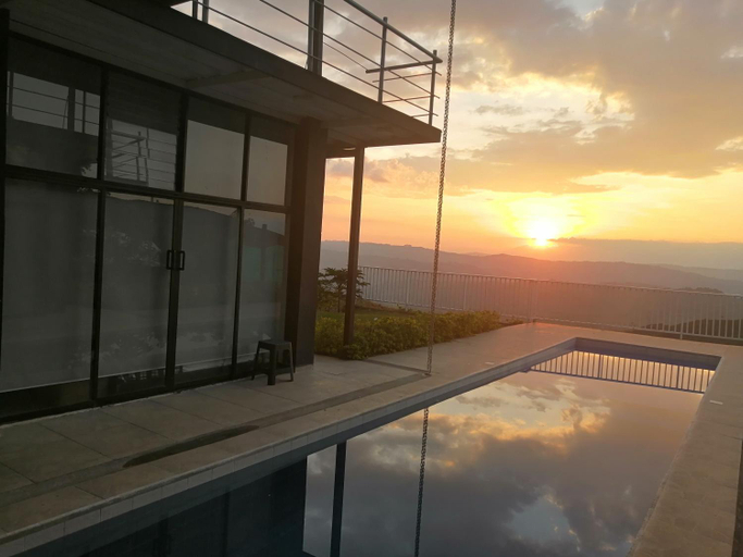 Others 3, VILLA CARO, Palestina