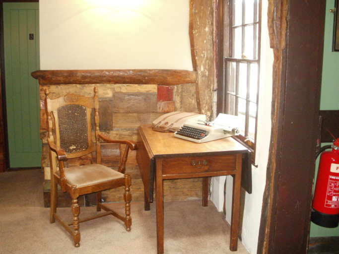 Others 5, Alma Inn & Dining Rooms, Essex