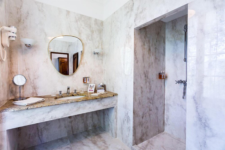 Bathroom 17
